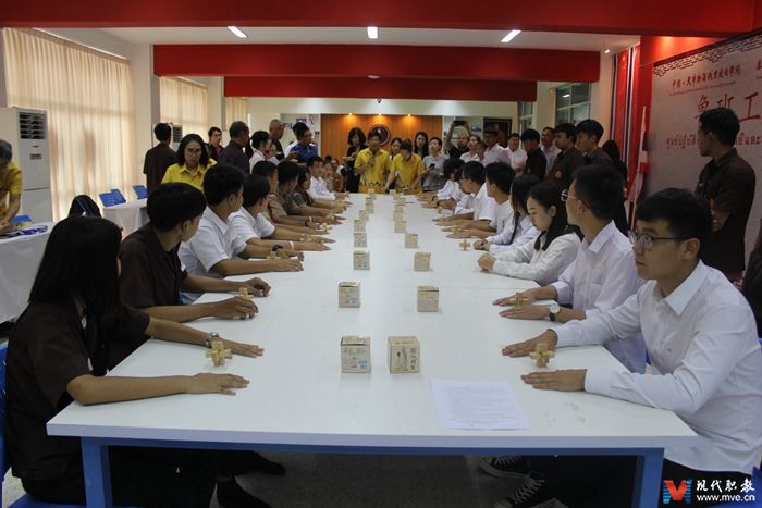 泰国“鲁班工坊”举办“鲁班锁”拆装比赛 中国工匠精神在海外发扬光大